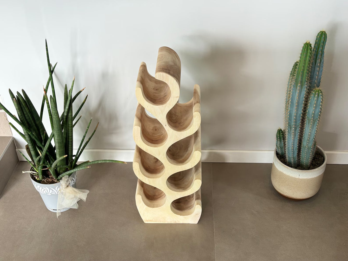 Premium Wine Rack in Solid Acacia Wood – Holds 8 Bottles